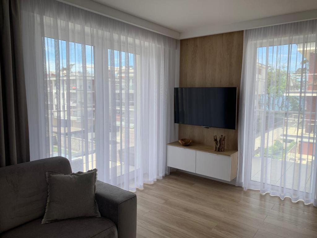 Apartament Nadmorski Z Basenem Klifowa 里沃 外观 照片